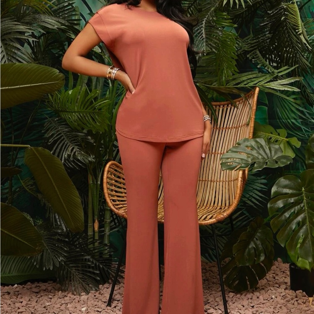 SOLD- New Fall Solid Tee and Flare Pants set